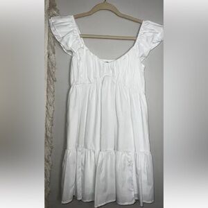 Abercrombie and Fitch white flutter sleeve tiered, mini dress size large/tall